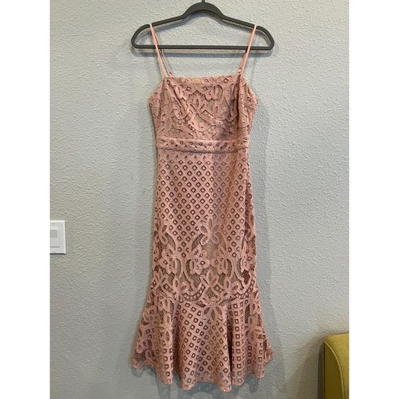 NWT Lulu's Unlimited Love Dusty Pink Lace Trumpet Midi Dress Small a674 - Picture 1 of 6